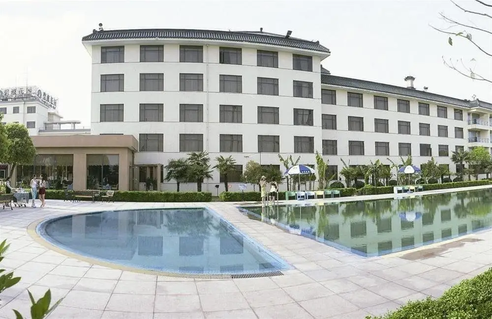 Уси: Sainty Lakeside Hotel