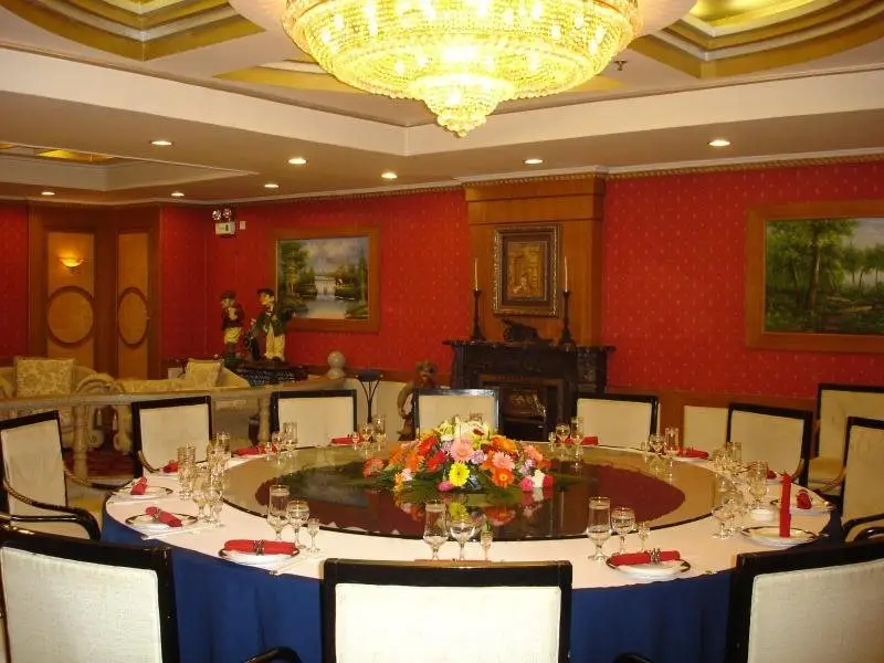 Таншань: Jinjiang Grand Hotel