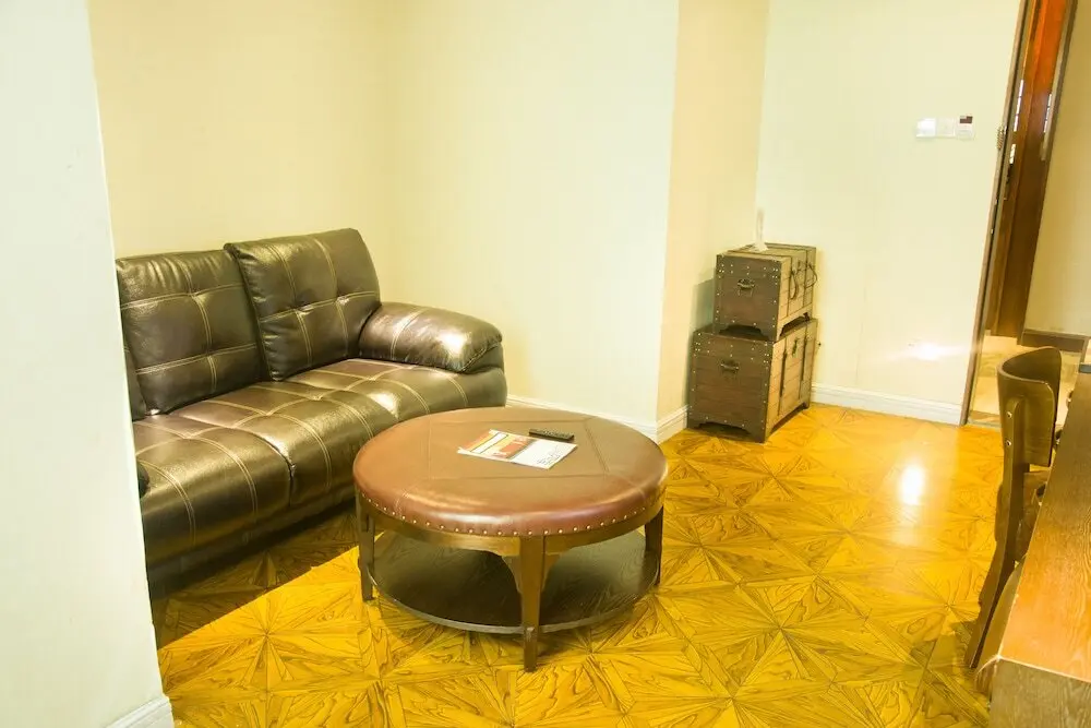 Гуанчжоу: James Joyce Coffetel (Tianhebei)