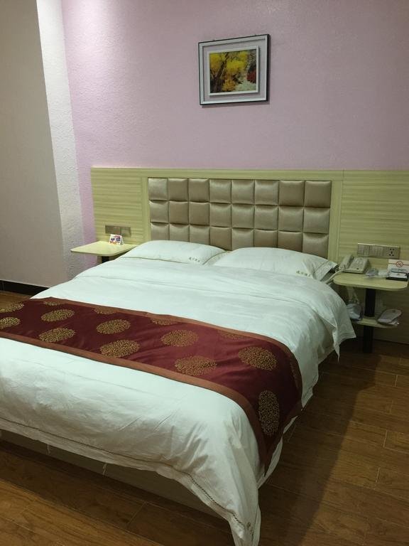 Цзюцюань: Super 8 by Wyndham Jiuquan Jinta Bus Station Jiu Hang Lu
