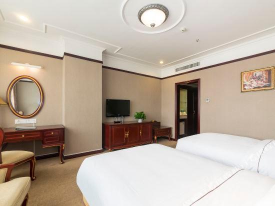 Jinan Longdu International Minghu Hotel — фото 1