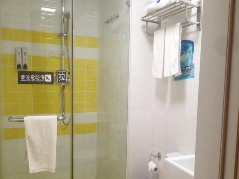 Пекин: 7 Days Inn Nanzhan