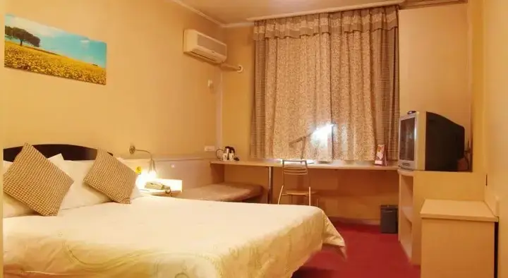 Ухань: Super 8 Hotel Wuhan Yangtze River Qingshan
