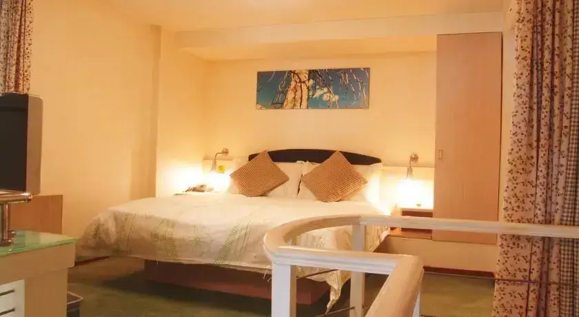 Ухань: Super 8 Hotel Wuhan Yangtze River Qingshan