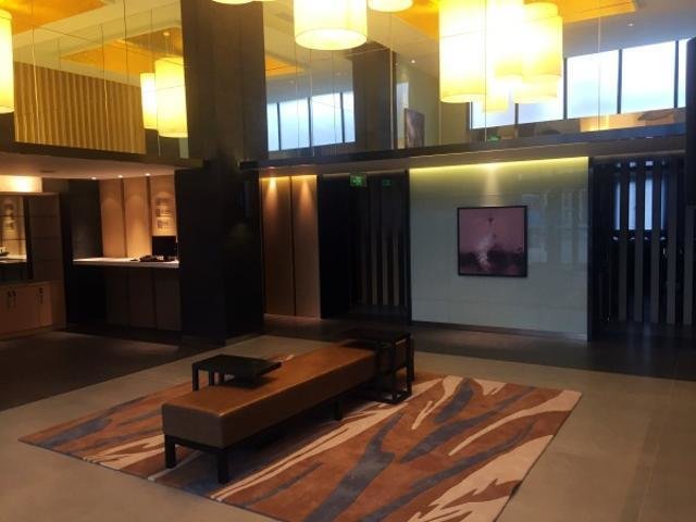 Шанхай: Shanghai Zhangjiang Financial Information Park Caolu Metro Station