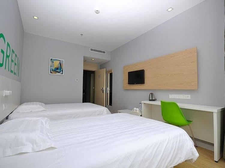 Шанхай: Motel168 New Jing Qiao Road Inn