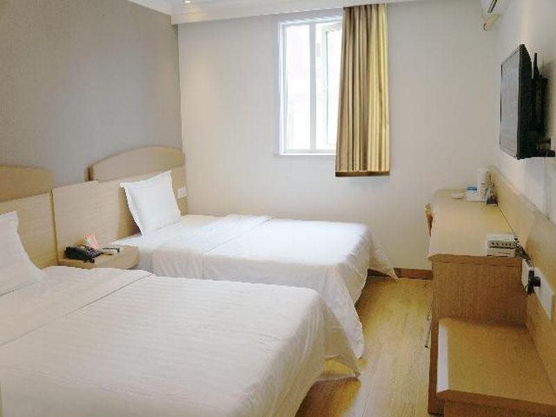 Шанхай: 7 Days Premium Shanghai Tianshan Road