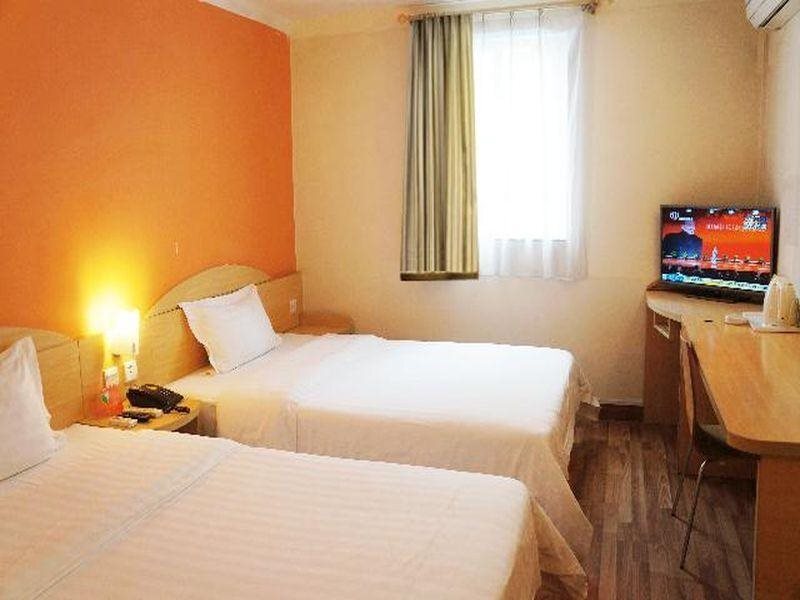 Шанхай: 7 Days Premium Shanghai Tianshan Road