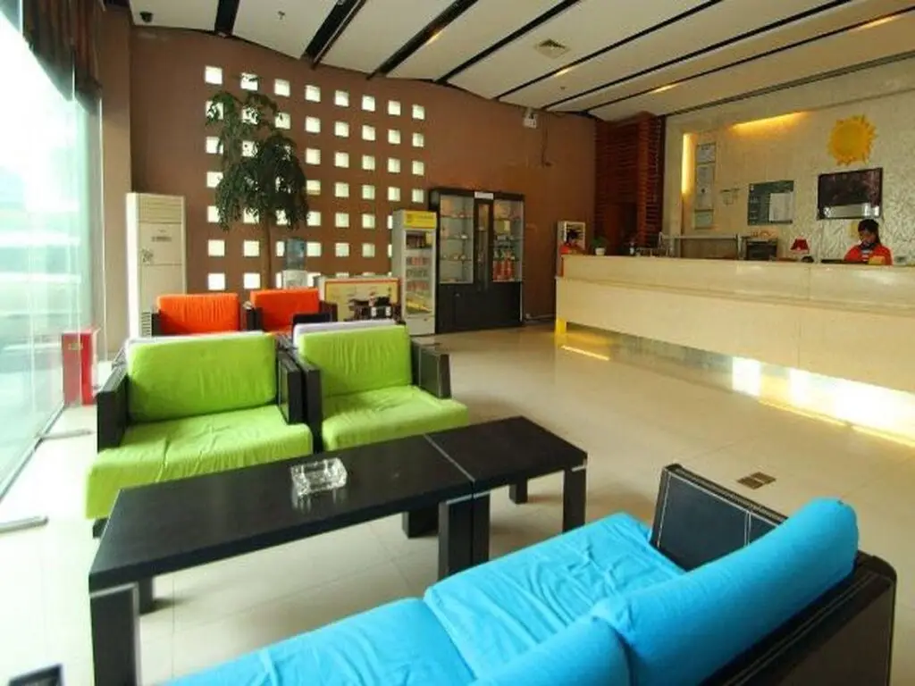 Шанхай: 7 Days Inn Guangda