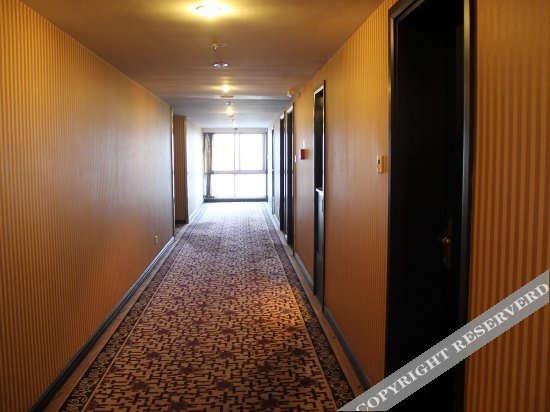 Иу: Whlte Swan Hotel
