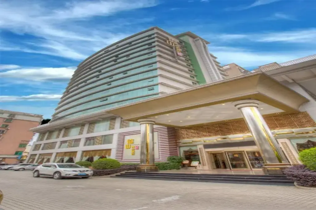 Yishan Business Hotel — фото 1