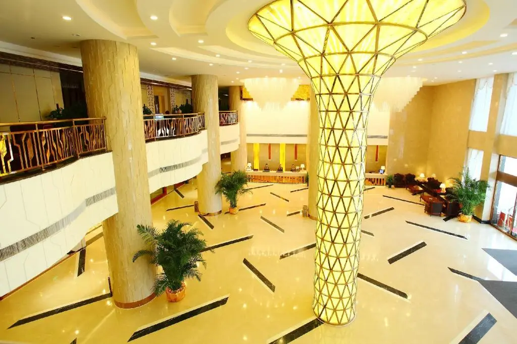 Шанцю: Grand Metropark Hotel Shangqiu