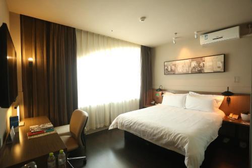 Улан-Хото: Jinjiang Inn Ulanhot Xingan Meng Government Hotel