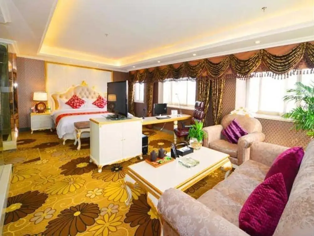 Чэнду: Lavande Hotel Chengdu Wenjiang University Town Wansheng Metro Station