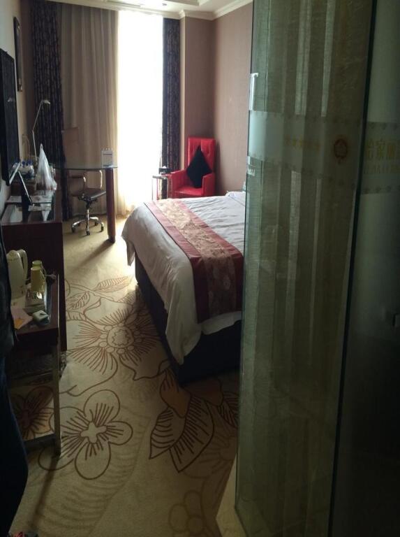 Чэнду: Lavande Hotel Chengdu Wenjiang University Town Wansheng Metro Station