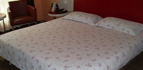 Шэньчжэнь: Motel 168 Long Hua Inn