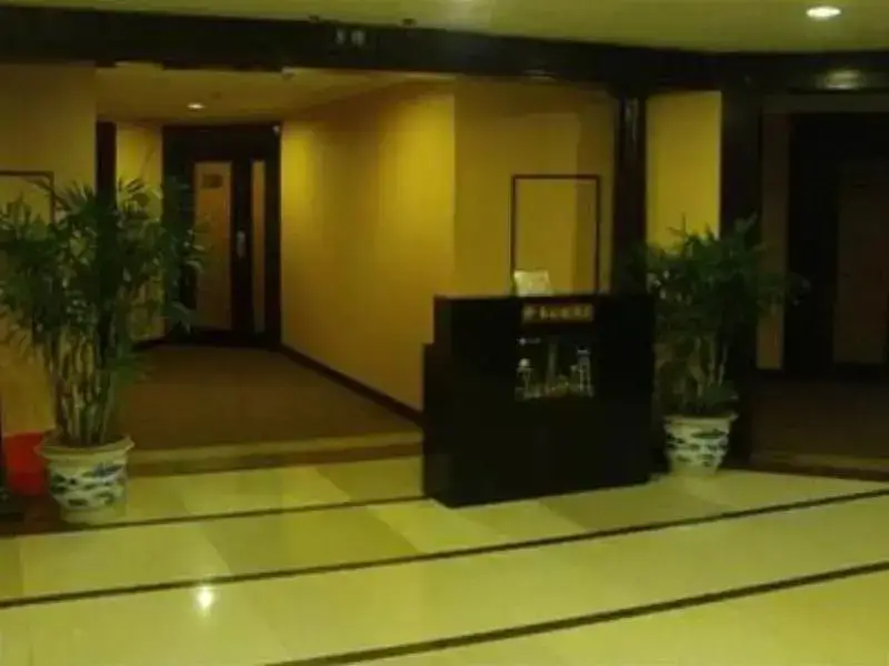 Шэньчжэнь: Colorful City Hotel