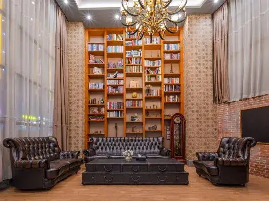 Гуанчжоу: James Joyce Coffetel Hotel Guangzhou South Railway Qifu Xincun Branch