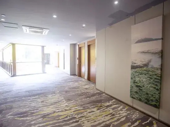 Гуанчжоу: James Joyce Coffetel Hotel Guangzhou South Railway Qifu Xincun Branch