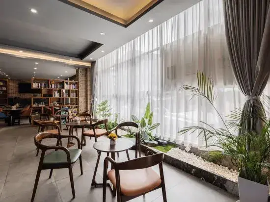 Гуанчжоу: James Joyce Coffetel Hotel Guangzhou South Railway Qifu Xincun Branch
