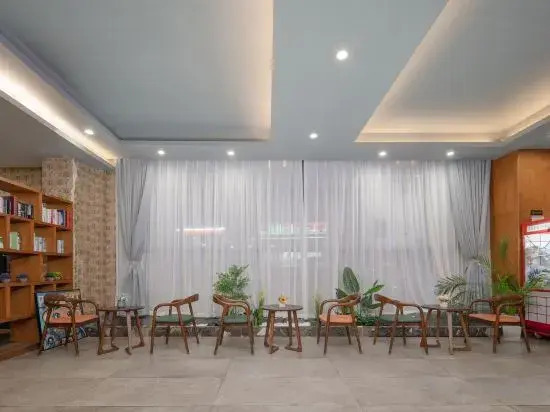 Гуанчжоу: James Joyce Coffetel Hotel Guangzhou South Railway Qifu Xincun Branch