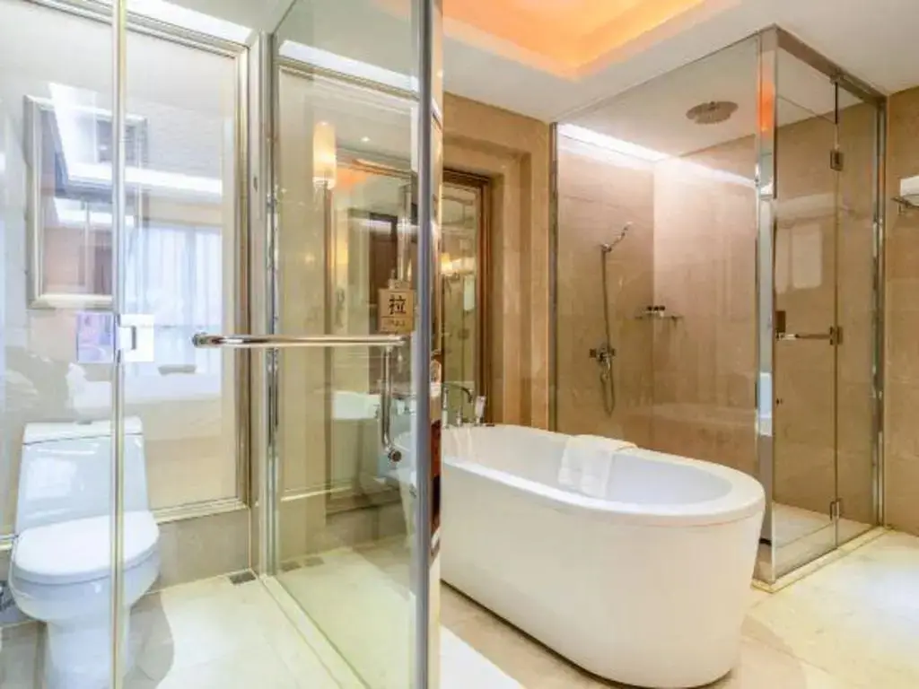 Чунцин: River & Holiday Hotel