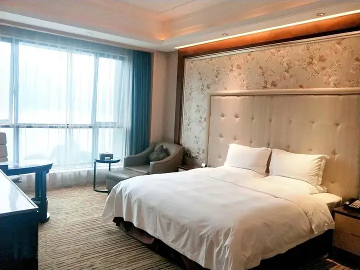 Чунцин: River & Holiday Hotel