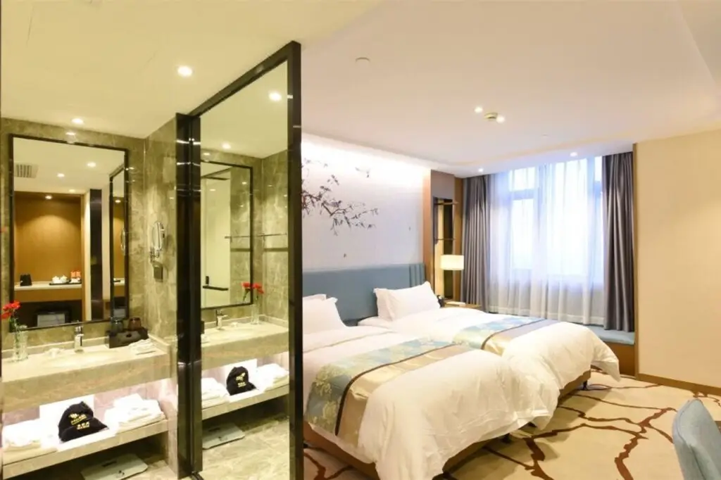 Шанхай: Shanghai Huhua International Hotel