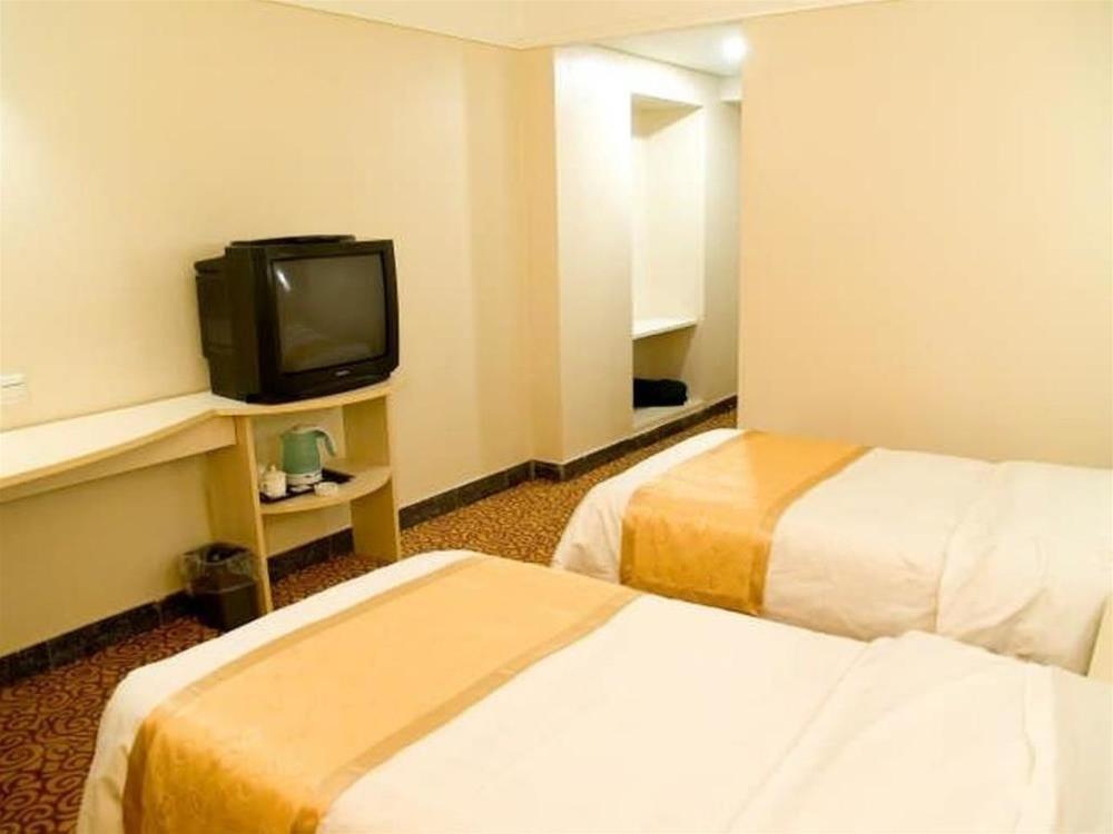 Пекин: Beijing Jufeng Super 8 Hotel