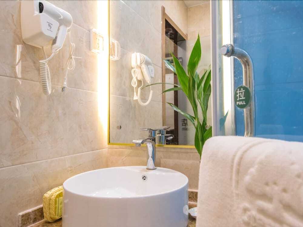 Наньтун: GreenTree Inn Nantong Chongchuan District Middle Changjiang Road Express Hotel