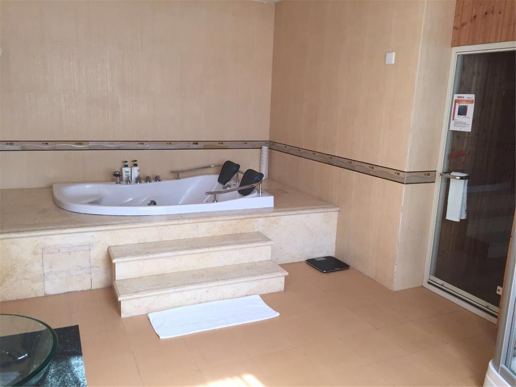 Далянь: Kerren Hot Spring Hotel