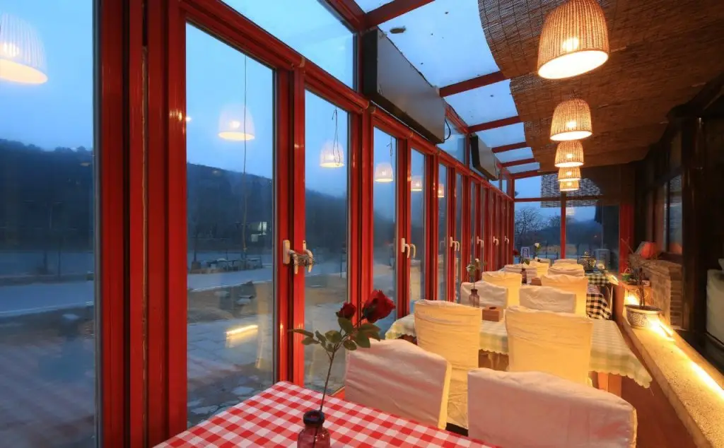 Пекин: The Great Wall Courtyard Hostel