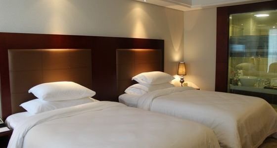 Шаоксинг: H And J Business Hotel
