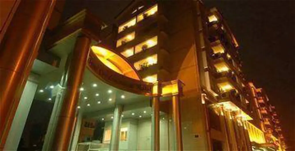 The Fortune Condominium Hotel — фото 1