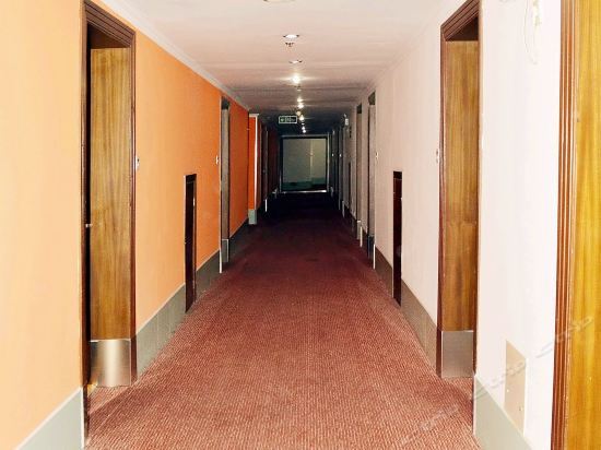 Шанхай: Super 8 Hotel Kunshan ZhenChuanXiLu Guo Lao Nong