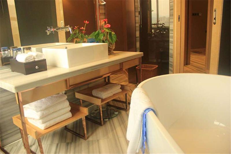 Фучжоу: Days Hotel Fuqing Jinying