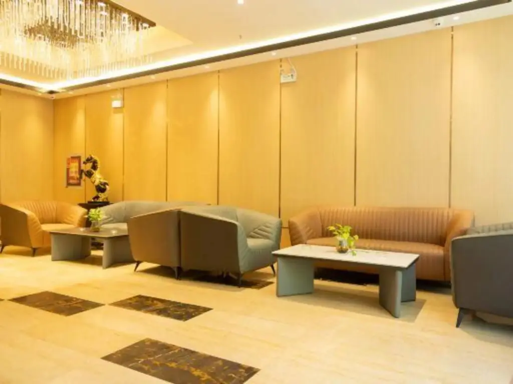Инин: Hotel Iining Pai