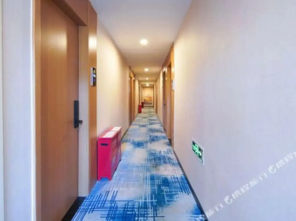 Пекин: Super 8 by Wyndham Beijing Qianmen Hufangqiao Subway Station