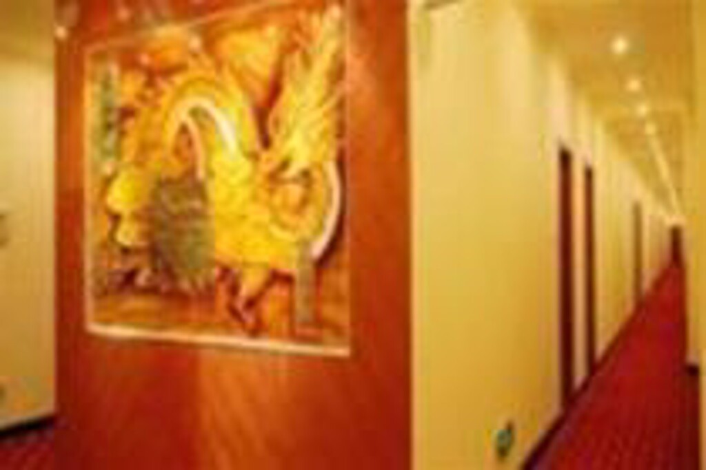 Шанхай: Super 8 Shanghai Red House