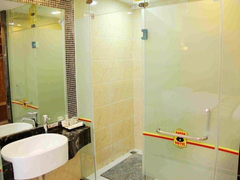 Сяньнин: Super 8 Hotel Xianning Yinquan Shizhengfu
