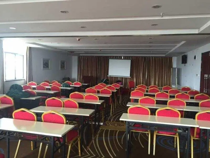 Сяньнин: Super 8 Hotel Xianning Yinquan Shizhengfu