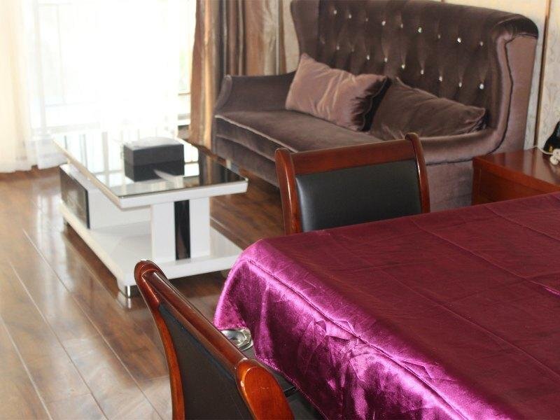 Сяньнин: Super 8 Hotel Xianning Yinquan Shizhengfu