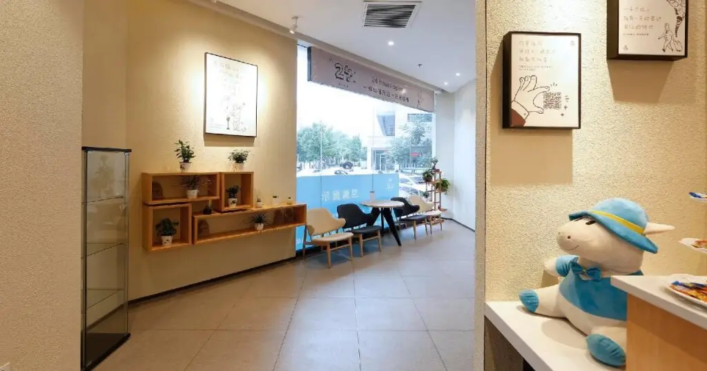 Тяньцзинь: Hanting TJ Fine Art Acad.