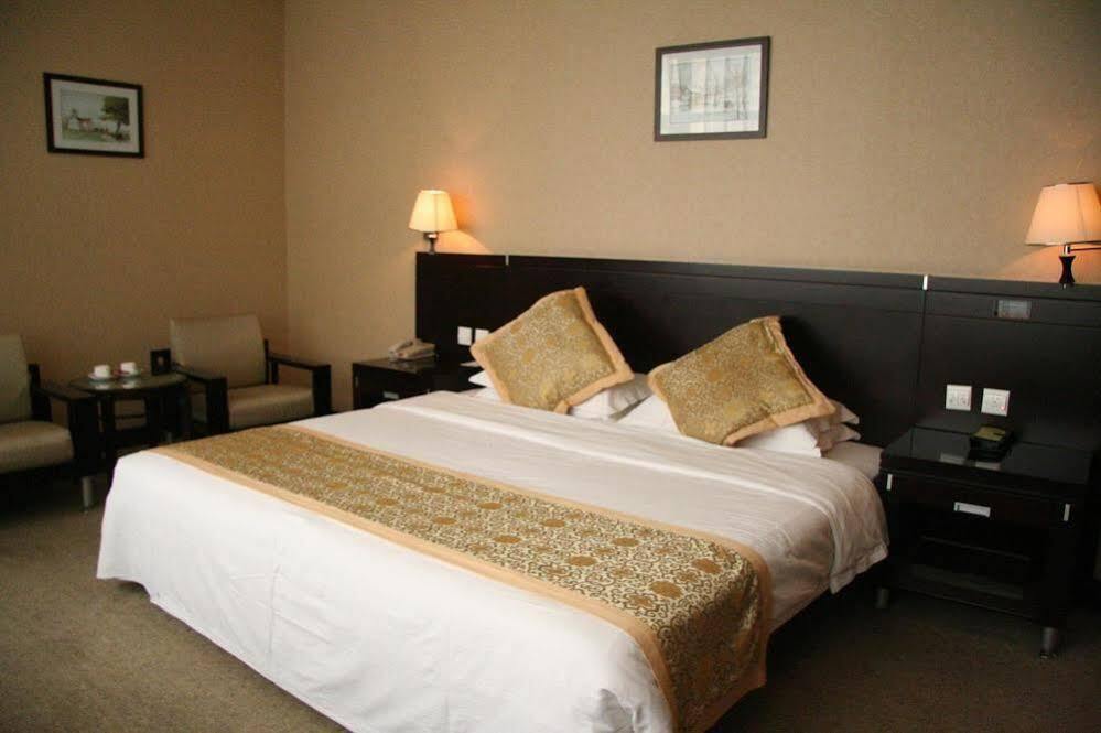 Пекин: Beijing Phoenix Grand Hotel