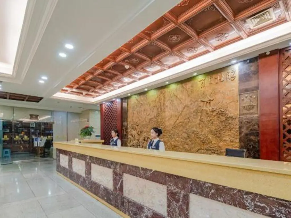 Бицзе: Grand Dragon Hotel