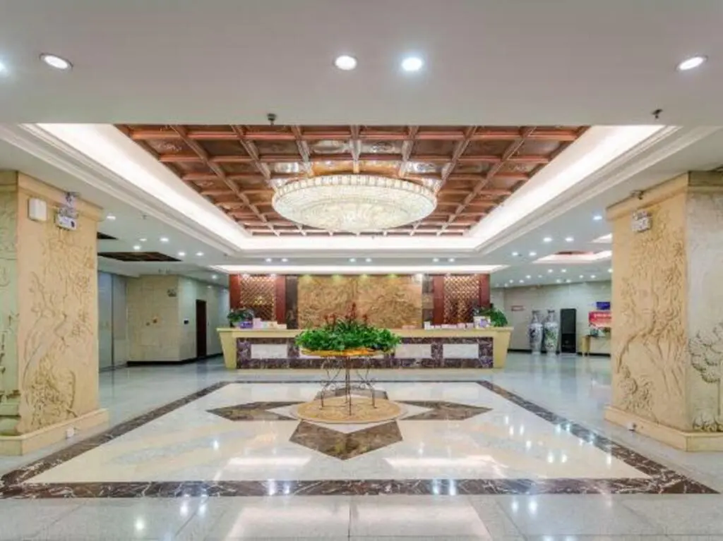 Бицзе: Grand Dragon Hotel