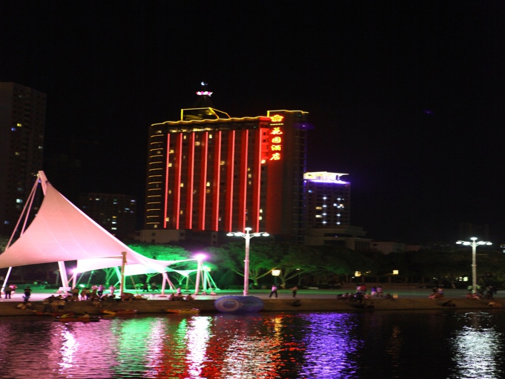 Корла: The Garden Hotel