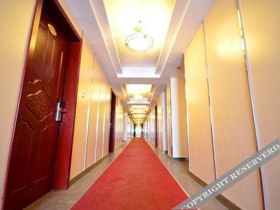 Ухань: Zhonghui Business Hotel (Wuhan Yellow Crane Tower)
