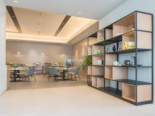 Нанкин: Motel 168 Nan Jing Zhongyang Road Inn