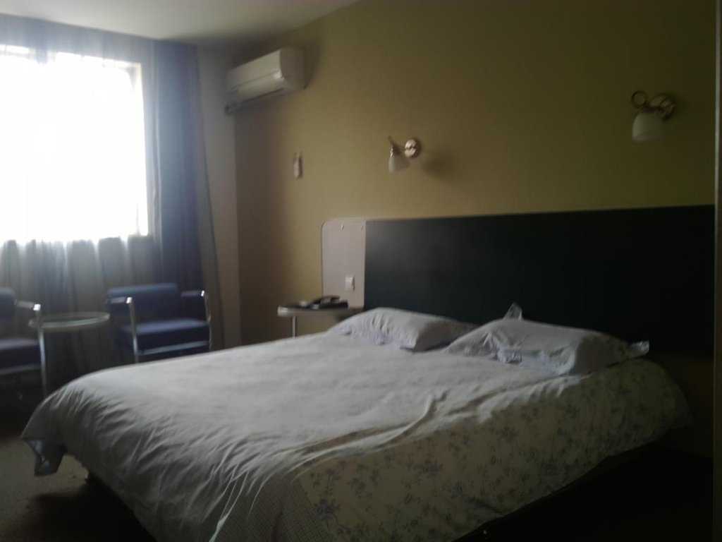 Нанкин: Motel 168 He Yan Road Inn